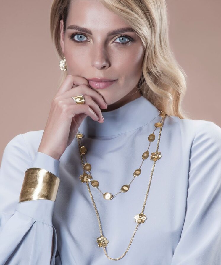 Alternative view of Collana Marco Bicego Lunaria CB2157 Y