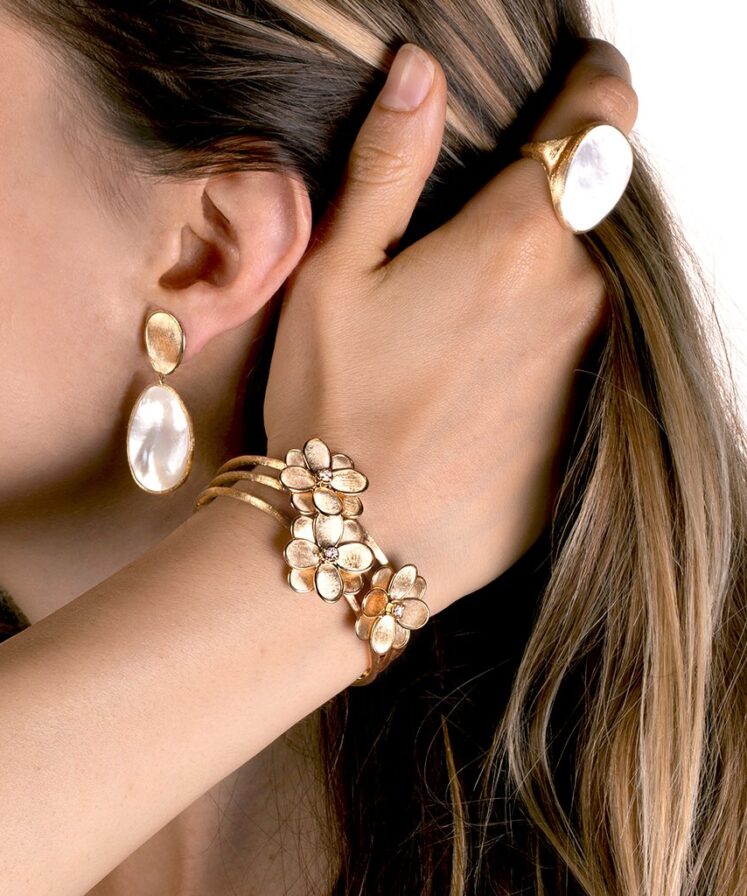 Alternative view of Bracciale Marco Bicego Petali SB113 B Y