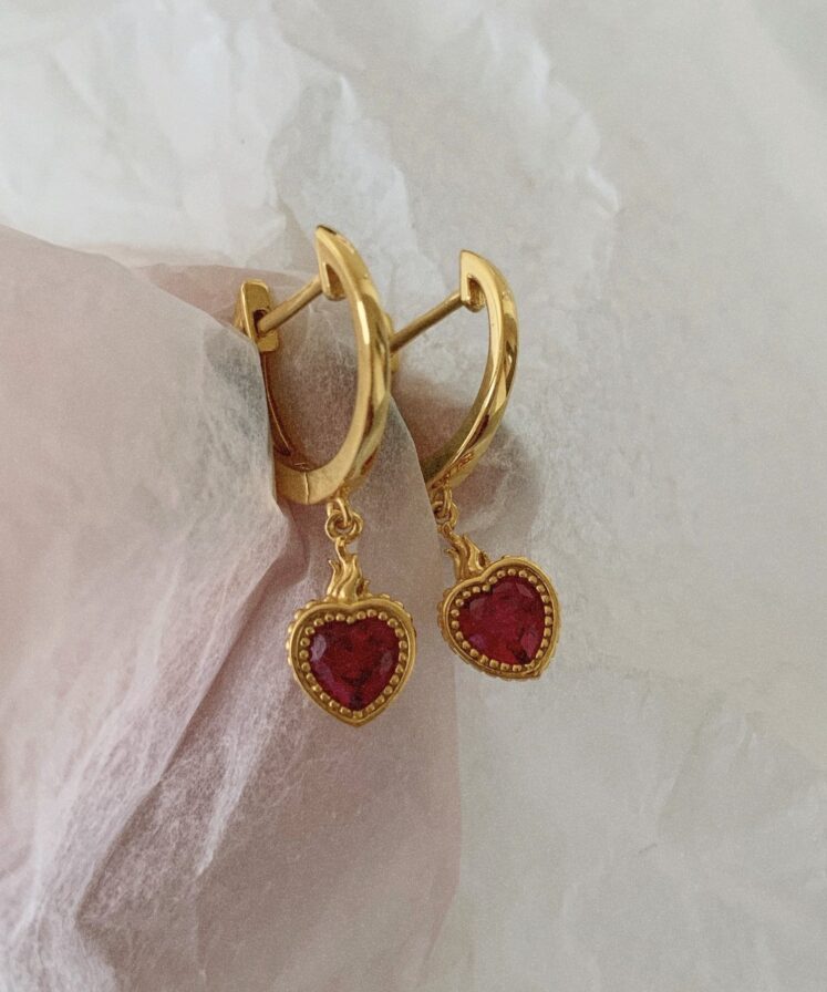 Orecchini Cerchietti Cuore Sacro